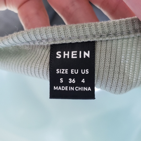 Sage Green Short Sleeve Crop Top Shirt Henley Ribbed Shein Small - Picture 4 of 6